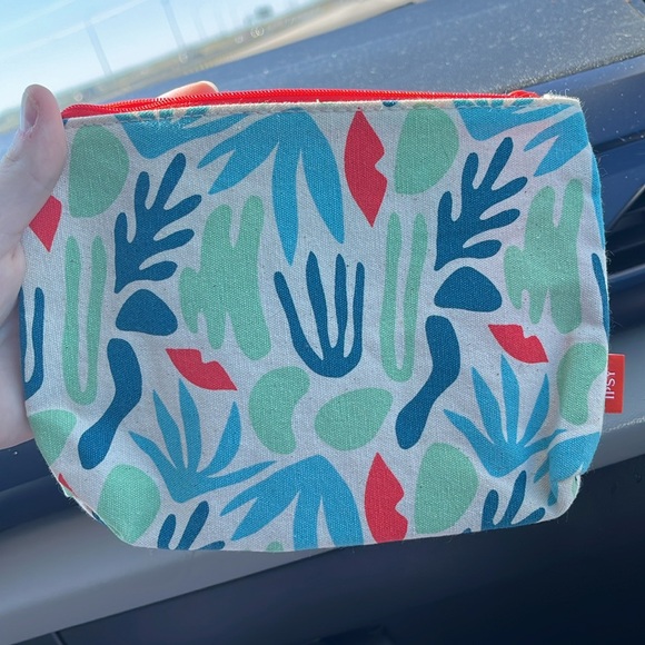 Ipsy Glam Bag - Cosmetic Pouch - Make me any offer :) - Picture 1 of 6